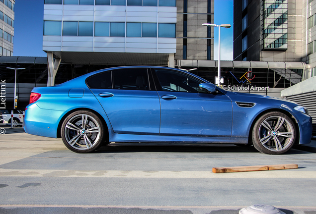 BMW M5 F10 2011