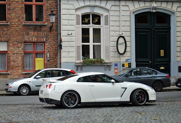 Nissan GT-R 2011