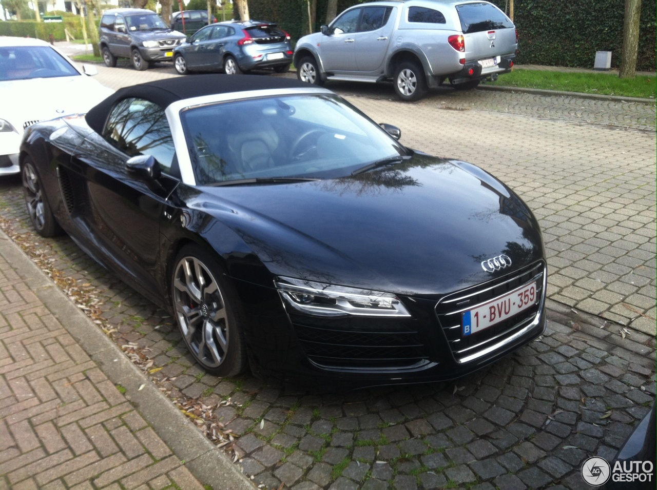 Audi R8 V10 Spyder 2013