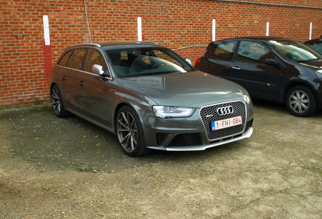 Audi RS4 Avant B8