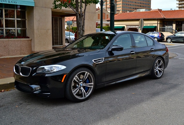 BMW M5 F10 2011