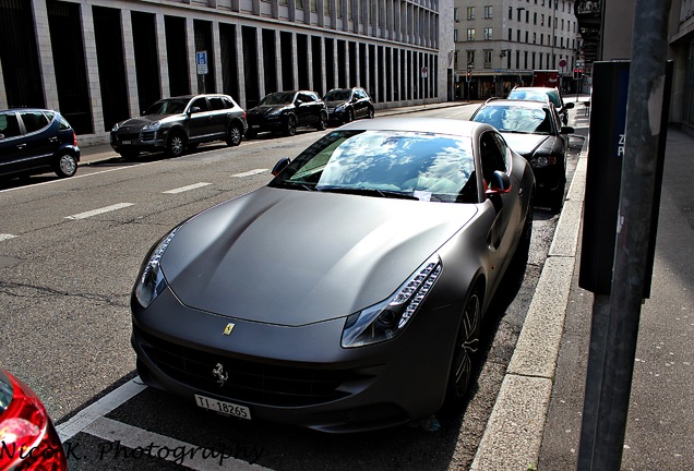 Ferrari FF