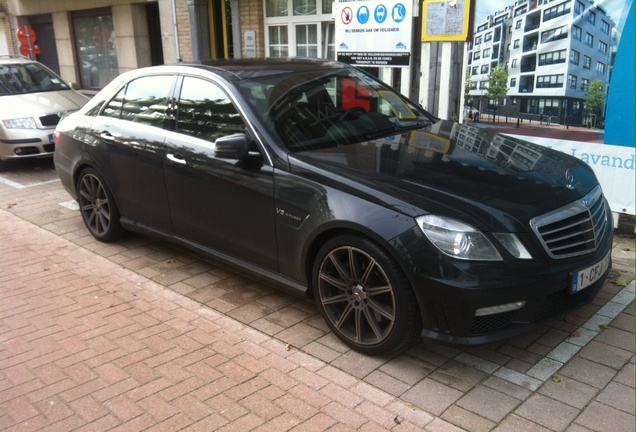 Mercedes-Benz E 63 AMG W212 V8 Biturbo