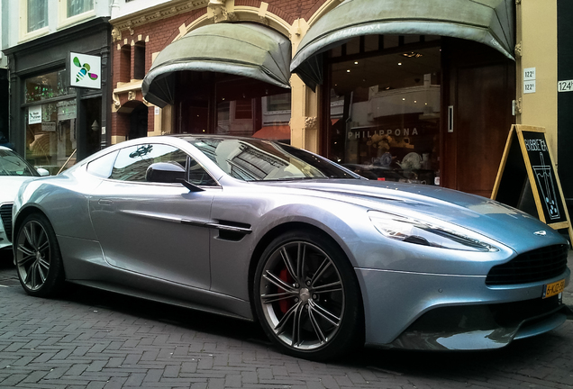 Aston Martin Vanquish 2013