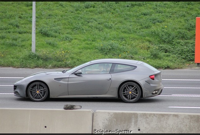 Ferrari FF