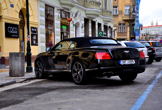 Bentley Continental GTC V8