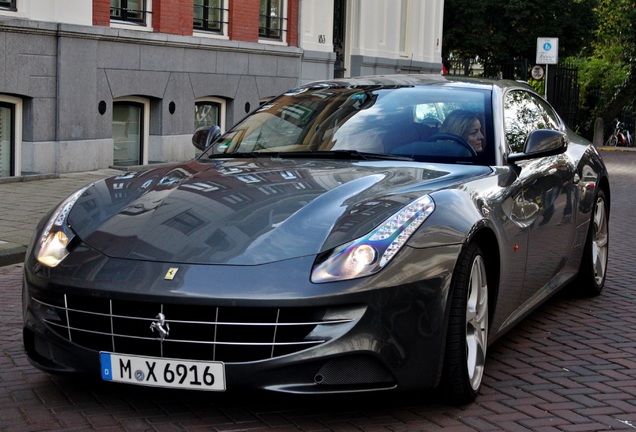 Ferrari FF