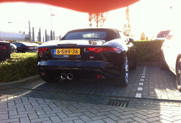 Jaguar F-TYPE S Convertible