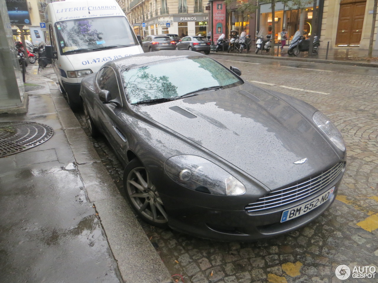 Aston Martin DB9