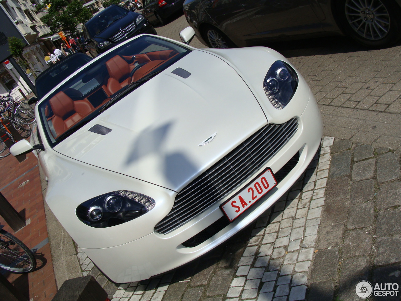 Aston Martin V8 Vantage Roadster