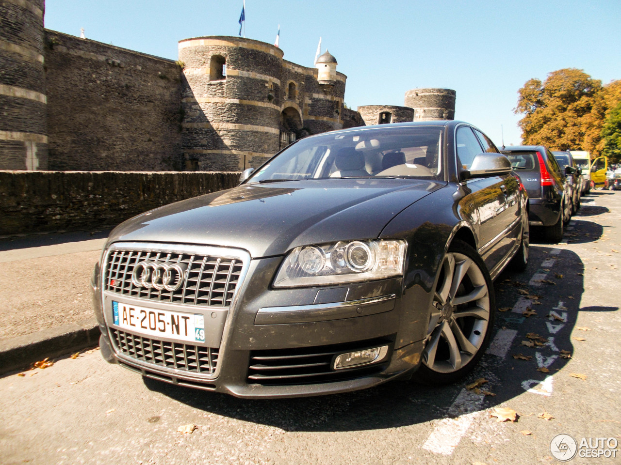 Audi S8 D3