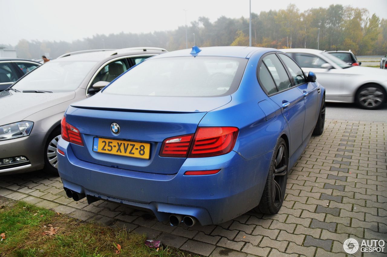 BMW M5 F10 2011