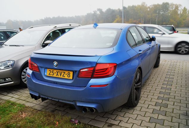 BMW M5 F10 2011