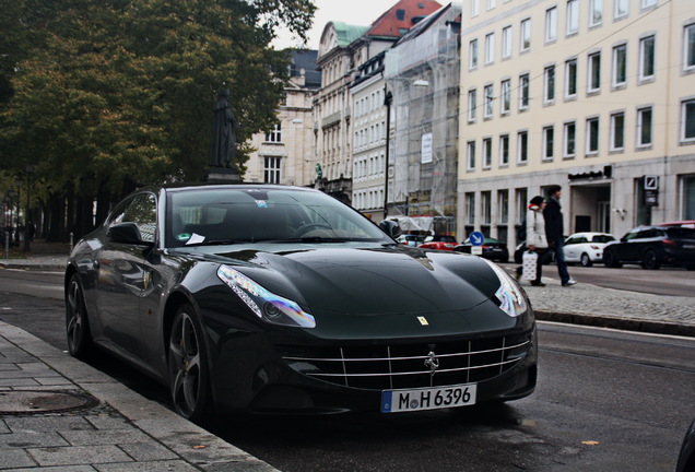 Ferrari FF