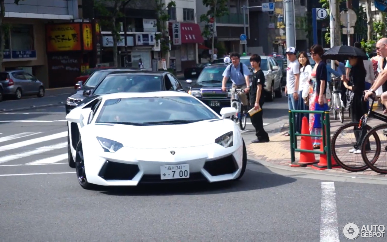 Lamborghini Aventador LP700-4