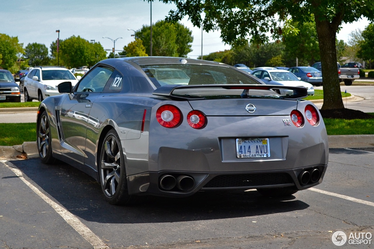 Nissan GT-R