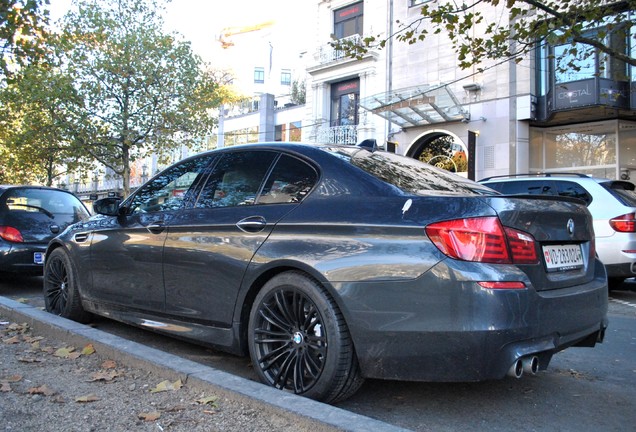 BMW M5 F10 2011