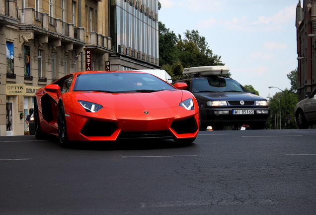 Lamborghini Aventador LP700-4