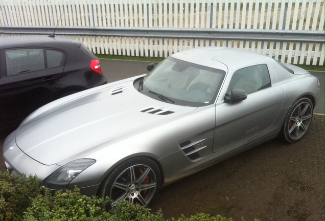 Mercedes-Benz SLS AMG