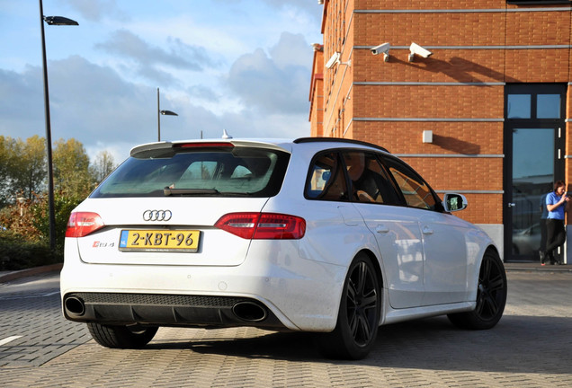 Audi RS4 Avant B8