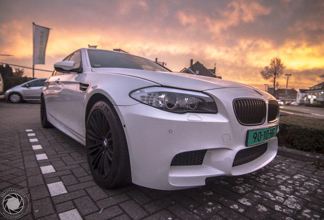 BMW M5 F10 2011