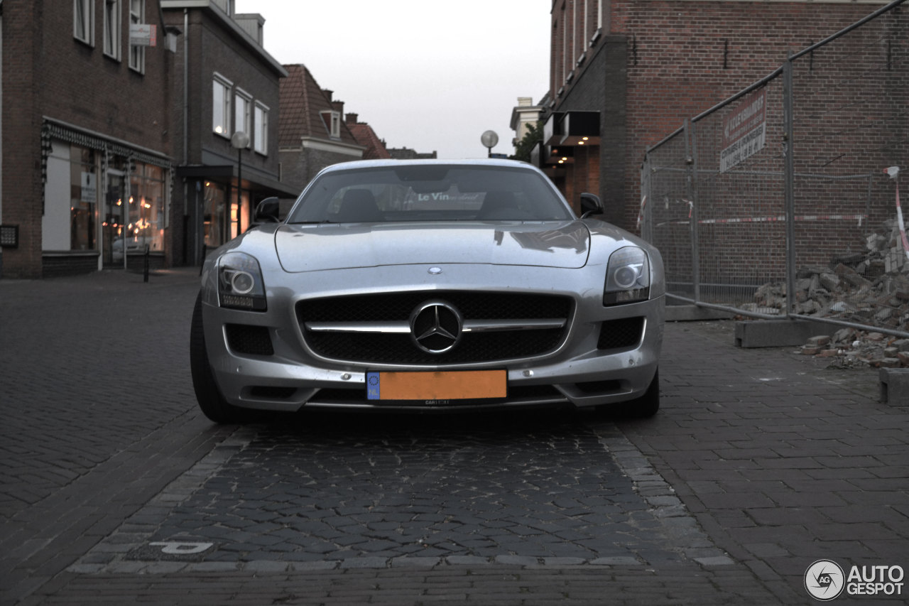 Mercedes-Benz SLS AMG