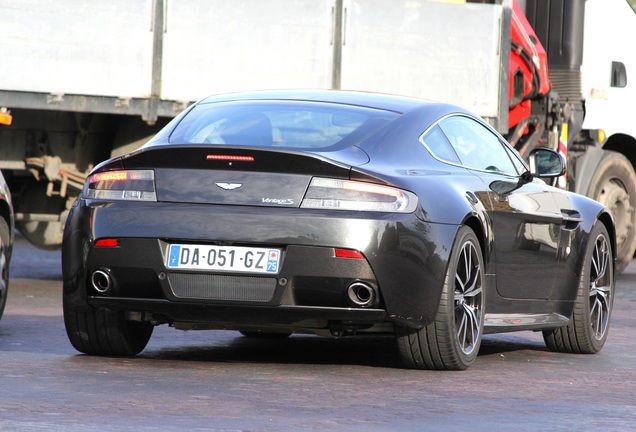 Aston Martin V8 Vantage S