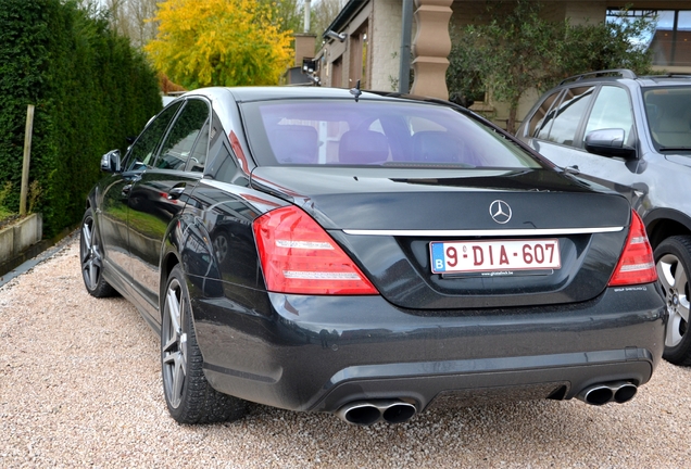 Mercedes-Benz S 65 AMG V221 2010