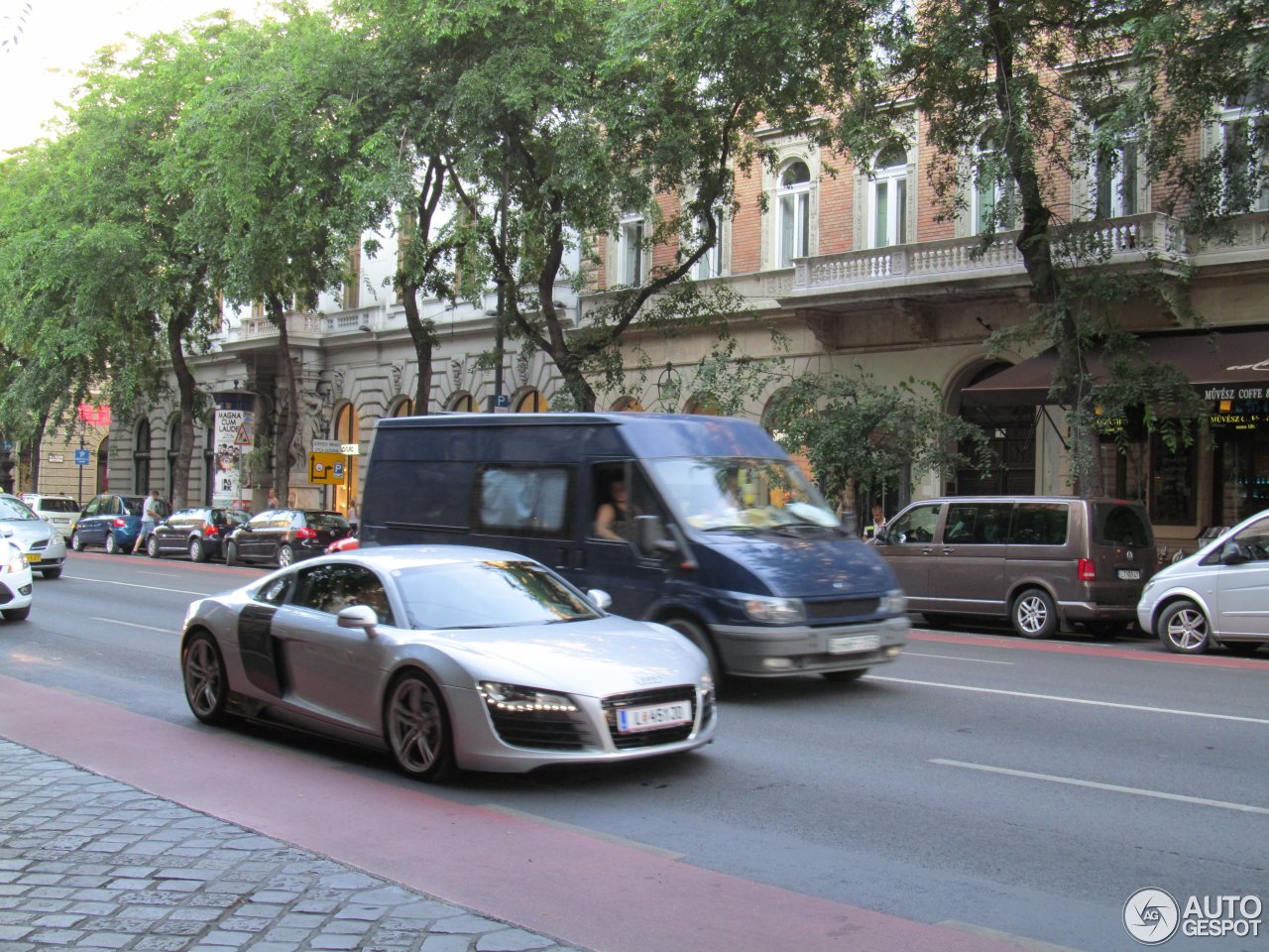 Audi R8