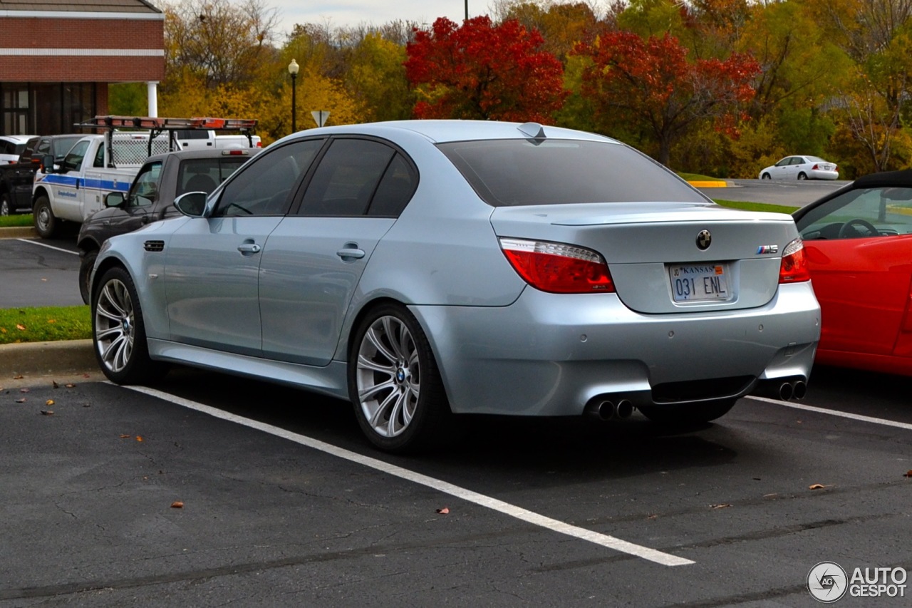 BMW M5 E60 2005