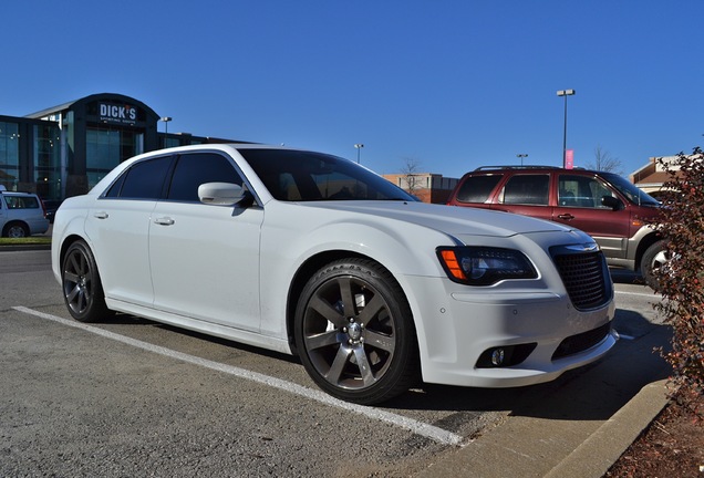 Chrysler 300C SRT8 2013