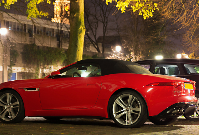 Jaguar F-TYPE S V8 Convertible