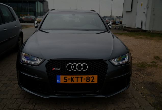 Audi RS4 Avant B8