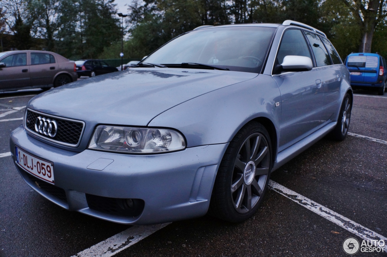 Audi RS4 Avant B5