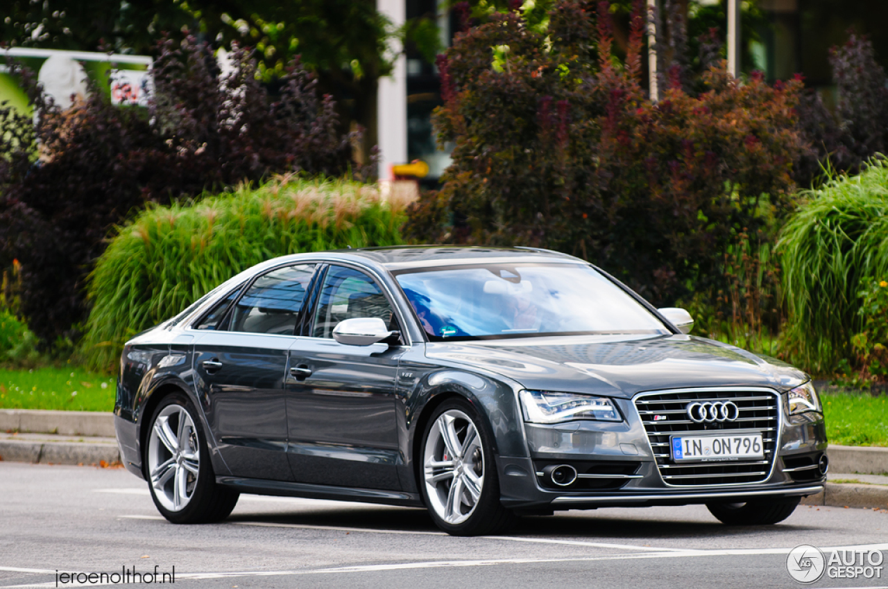 Audi S8 D4