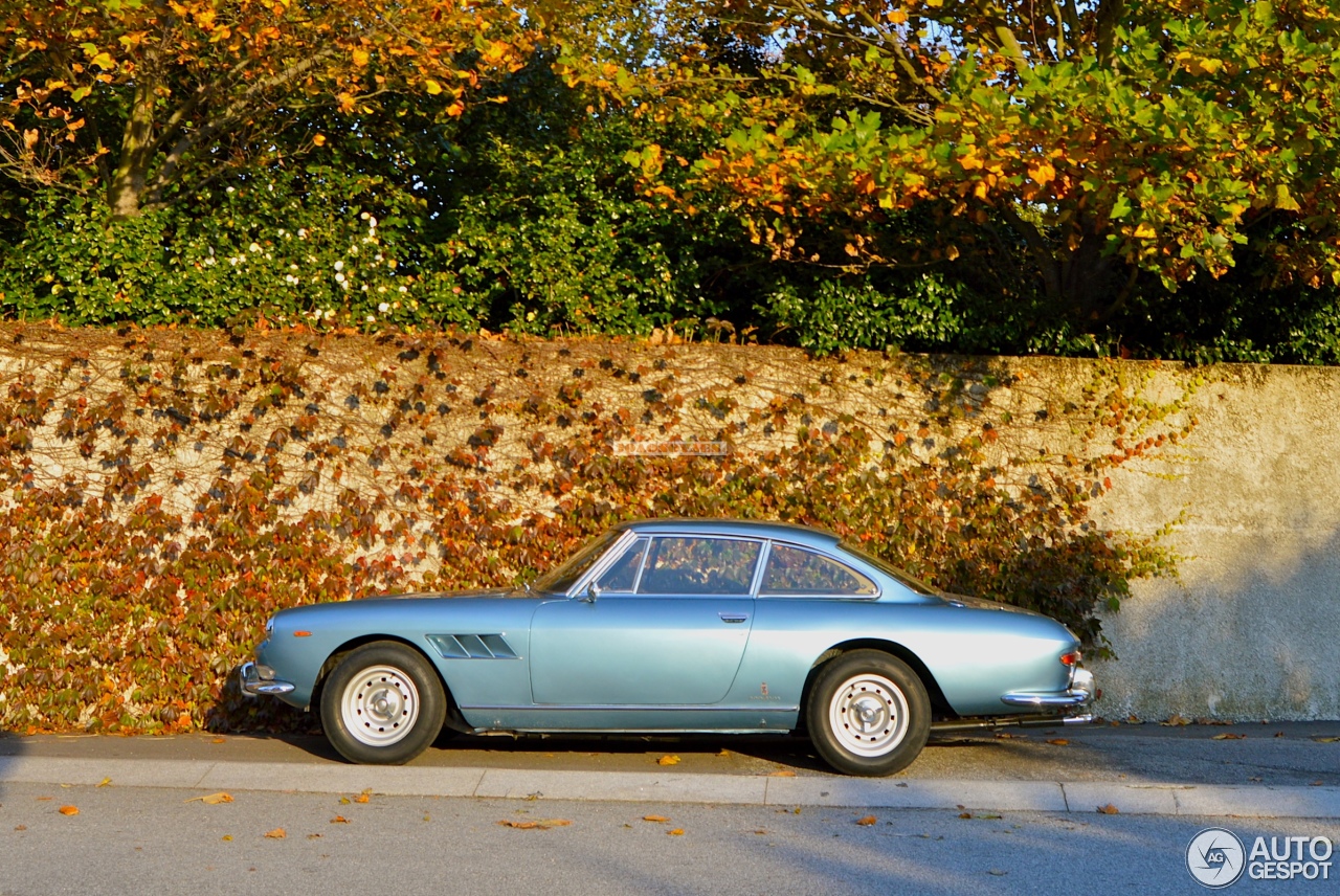 Ferrari 330 GT 2+2 Series II