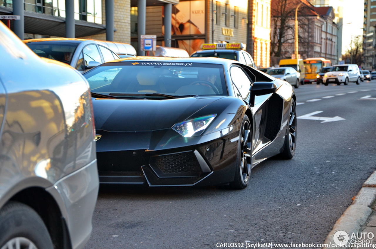 Lamborghini Aventador LP700-4