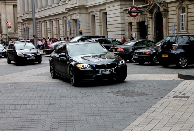 BMW M5 F10 2011