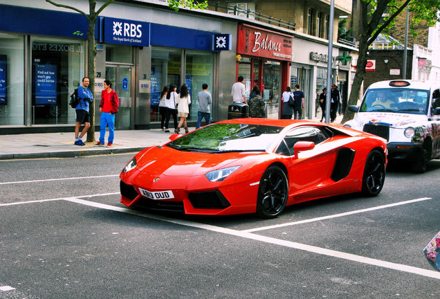 Lamborghini Aventador LP700-4