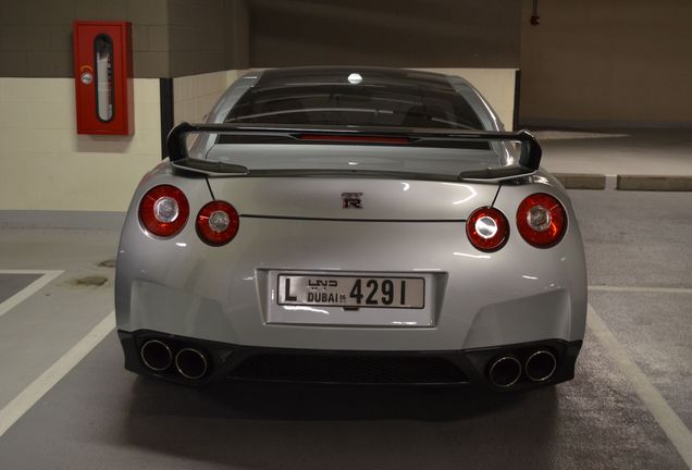 Nissan GT-R