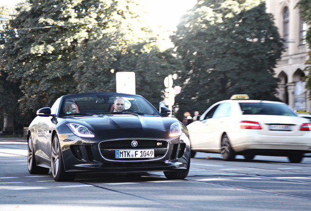 Jaguar F-TYPE S V8 Convertible