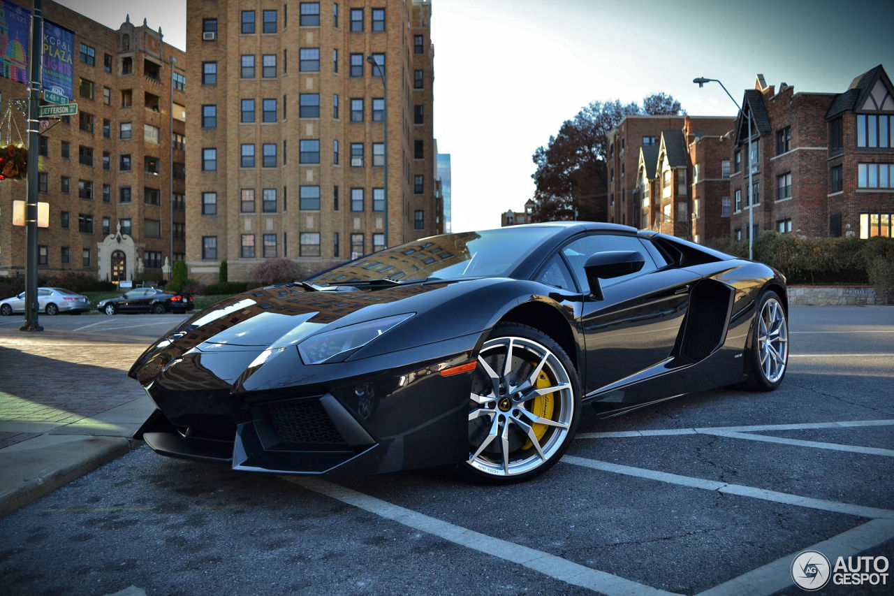 Lamborghini Aventador LP700-4 Roadster