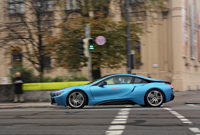 BMW i8