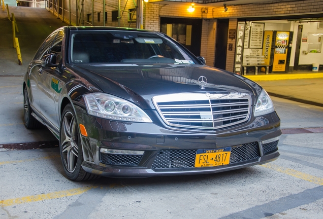 Mercedes-Benz S 65 AMG V221 2010