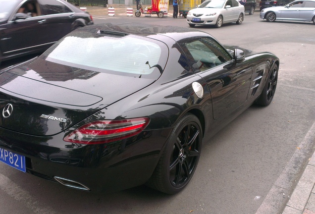 Mercedes-Benz SLS AMG