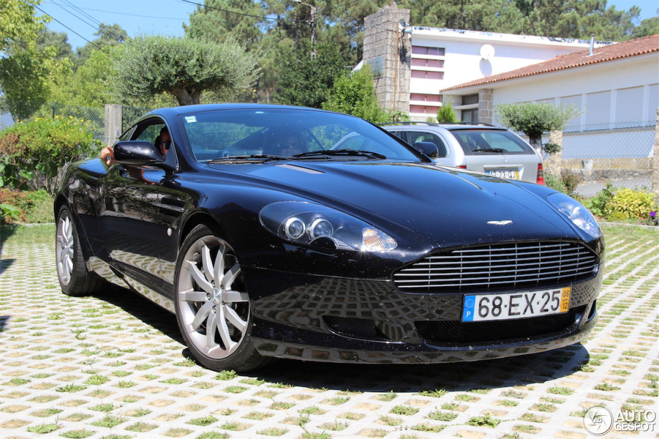 Aston Martin DB9