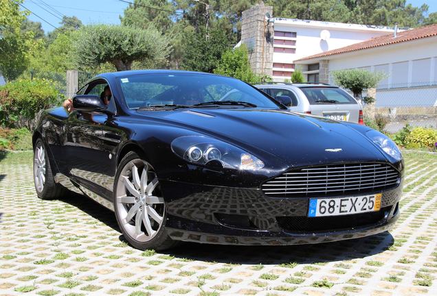 Aston Martin DB9