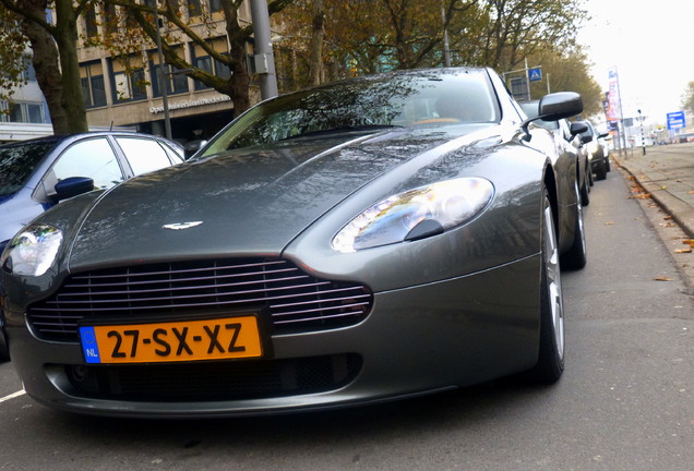 Aston Martin V8 Vantage