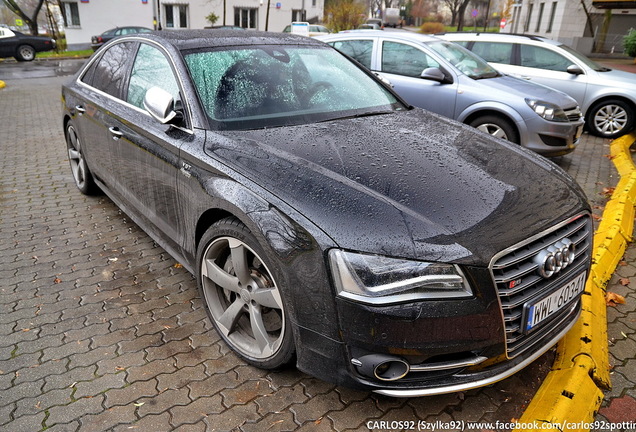 Audi S8 D4