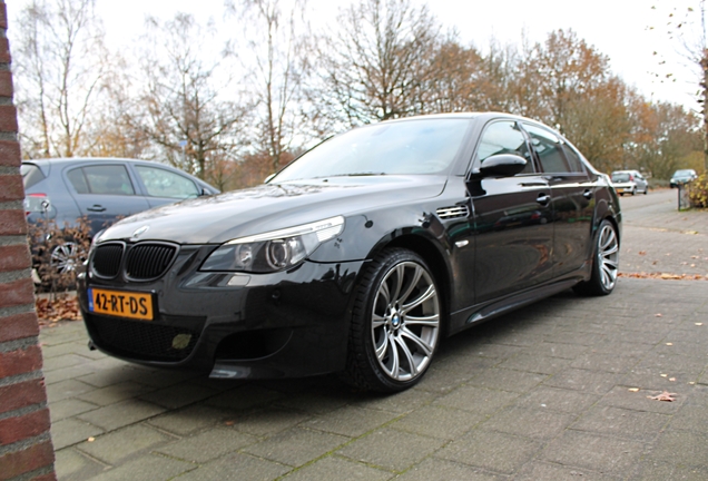 BMW M5 E60 2005